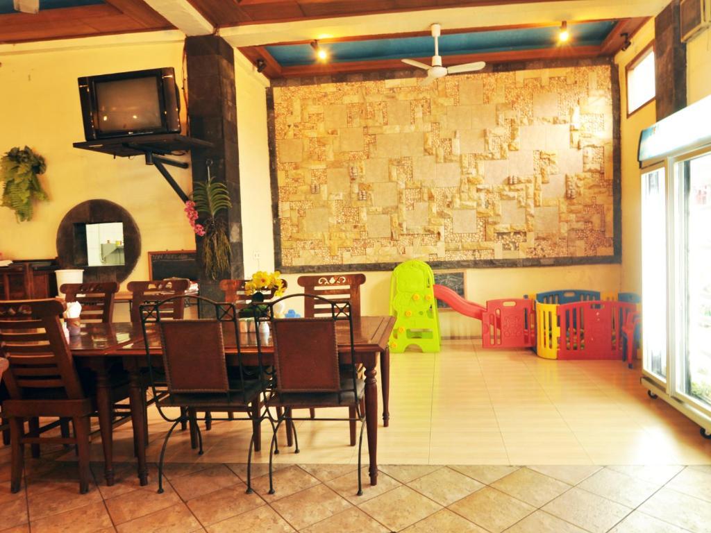 Jesens Inn I กูตา ภายนอก รูปภาพ