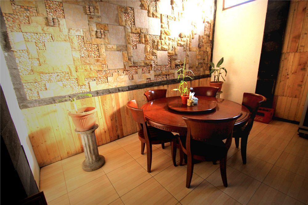 Jesens Inn I กูตา ภายนอก รูปภาพ