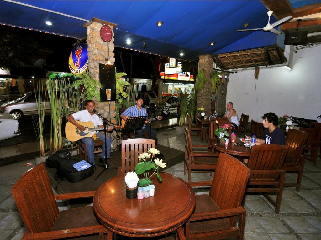 Jesens Inn I กูตา ภายนอก รูปภาพ
