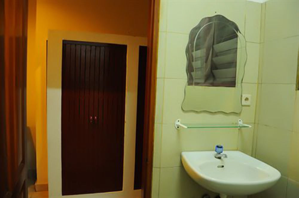 Jesens Inn I กูตา ภายนอก รูปภาพ